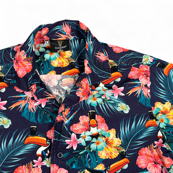 Guinness Hawaiian Shirt Adult MEDIUM Blue Toucan Floral Hibiscus Beer Camp - Picture 2 of 10
